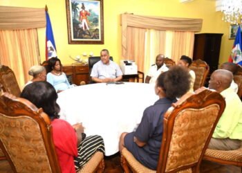 Assassinat d’agents de l’UTAG : Garry Conille rencontre les parents des victimes, fait des promesses