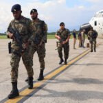 Renforcement de la Force multinationale une poignée de policiers jamaïcains débarquent en Haïti