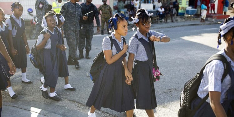 Rentrée scolaire : incapables d’envoyer leurs enfants à l’école, des parents s’en plaignent