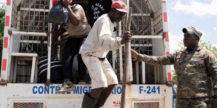 Expulsion de 10.000 Haïtiens par semaine, Luis Abinader hausse le ton
