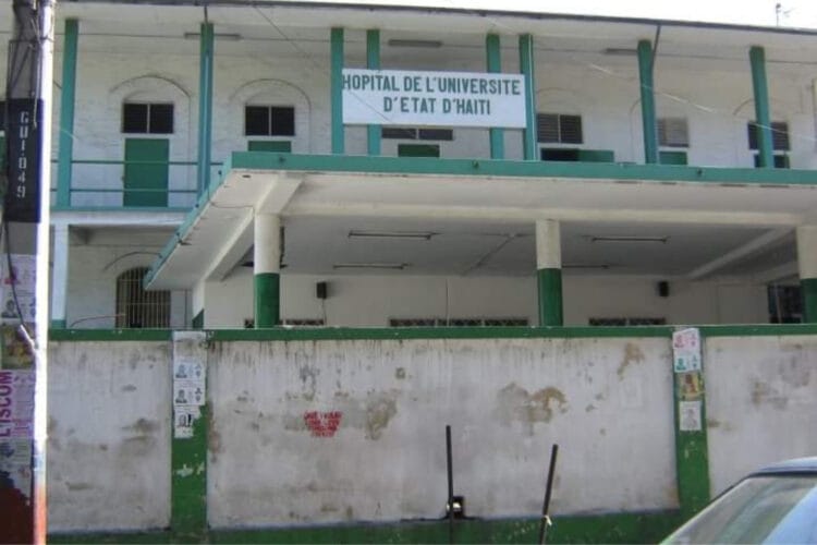 Réouverture «forcée» De L’hôpital Général Les Gangs Attaquent, Des Journalistes Et Un Policier Tués