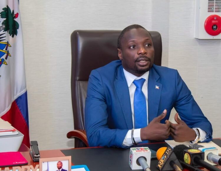 Refus Des Bons De Carburant Le Ministère Du Commerce Rappelle à L’ordre Les Compagnies Dnc, Bandari, Dinasa