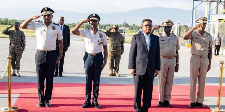 Fritz Alphonse Jean part pour la Jamaïque, laissant Haïti dans la tourmente