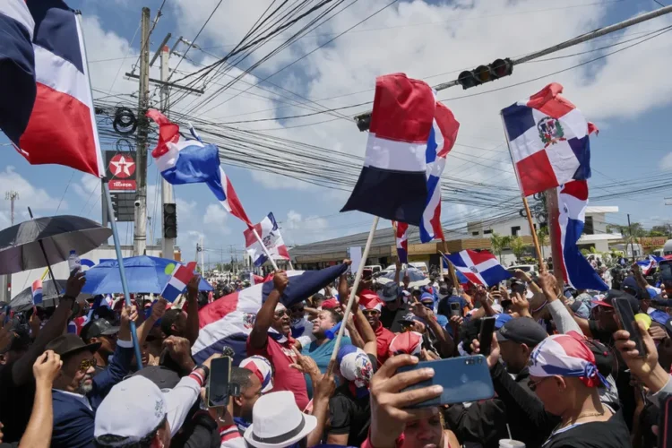 République Dominicaine une manifestation des Dominicains contre limmigration haïtienne tourne au vinaigre