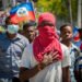 Manifestation populaire en Haïti contre la violence des gangs et la complicité de l’État – Appel à la résistance pour la justice et la dignité.