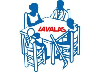 Politique du double jeu : Fanmi Lavalas profite du système et exige la démission du CPT