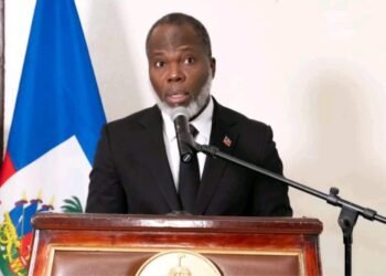 El barco “CPT” se hunde, Frinel Joseph intenta salvar su pellejo