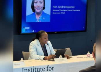 À l’université George Washington, la ministre Sandra Paulemon alerte sur l’urgence sanitaire et sociale en Haïti